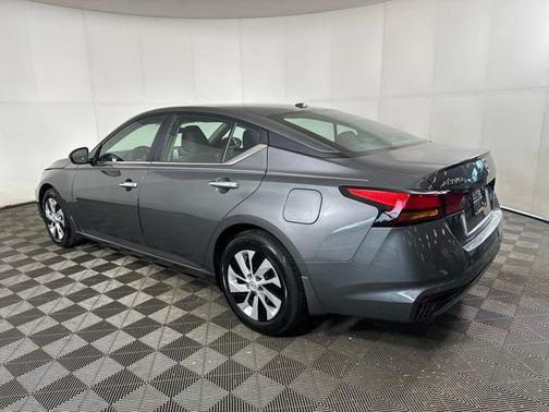 2025 Nissan Altima S FWD