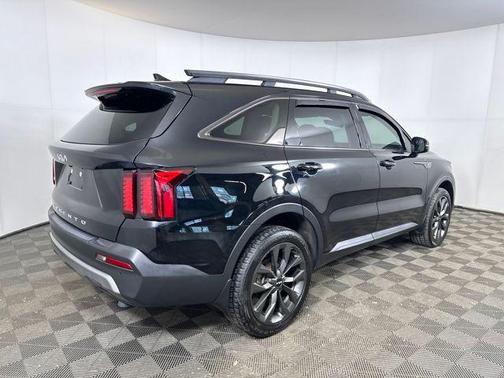 Ebony Black 2022 Kia Sorento EX