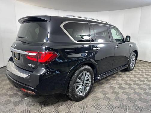 2021 INFINITI QX80 Luxe
