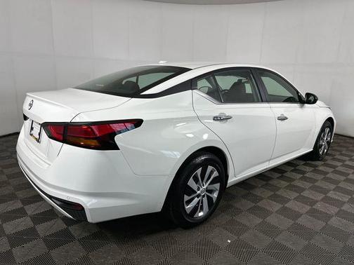 Glacier White 2025 Nissan Altima S FWD