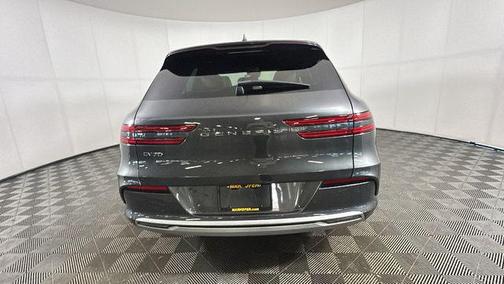 Makalu Gray 2023 Genesis Electrified GV70 Advanced AWD