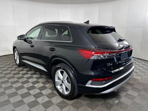 2025 Audi Q4 e-tron Premium Plus 55 quattro
