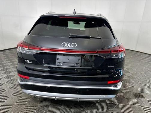 2025 Audi Q4 e-tron Premium Plus 55 quattro