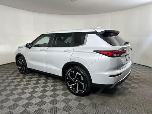 2022 Mitsubishi Outlander ES 2.5 S-AWC