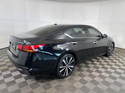 2020 Nissan Altima Platinum FWD
