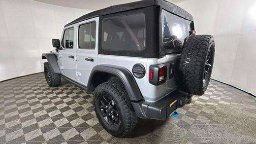 Silver Zynith Clearcoat 2024 Jeep Wrangler 4xe Willys