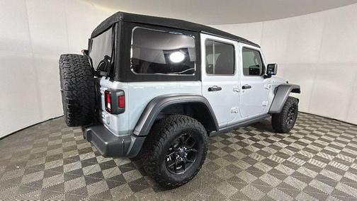 Silver Zynith Clearcoat 2024 Jeep Wrangler 4xe Willys