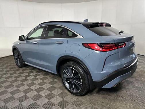 2023 INFINITI QX55 LUXE