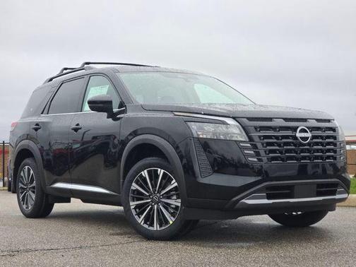 Super Black 2026 Nissan Pathfinder Platinum