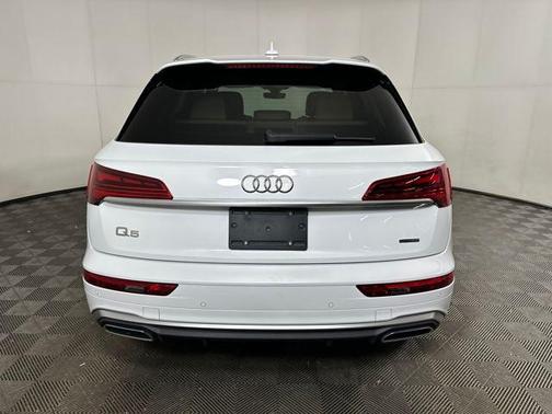 2022 Audi Q5 e 55 S line Premium Plus