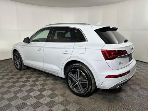 2022 Audi Q5 e 55 S line Premium Plus