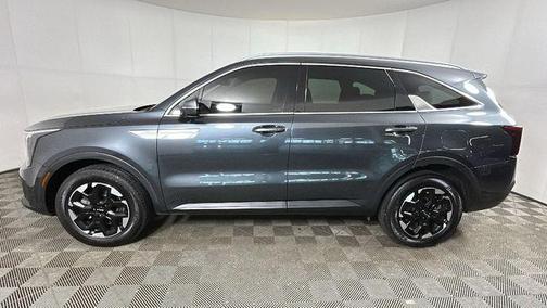Gravity Grey 2025 Kia Sorento S