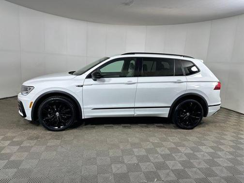 2021 Volkswagen Tiguan 2.0T SE R-Line Black