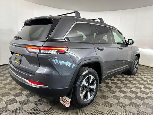Baltic Gray Metallic Clearcoat 2023 Jeep Grand Cherokee 4xe Base