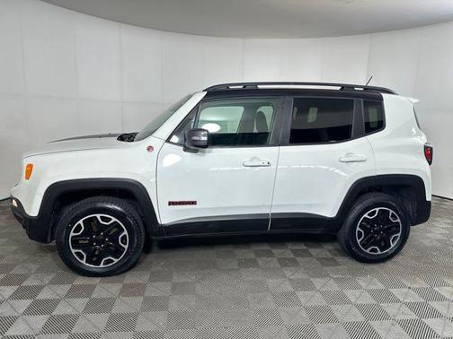 2016 Jeep Renegade Trailhawk