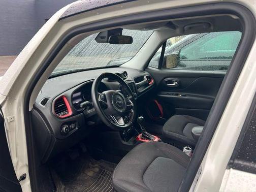 2016 Jeep Renegade Trailhawk