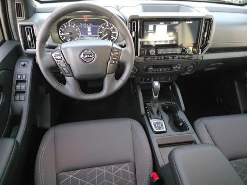 Boulder Gray Pearl 2026 Nissan Frontier SV