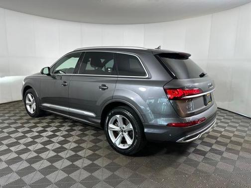 2021 Audi Q7 45 Premium