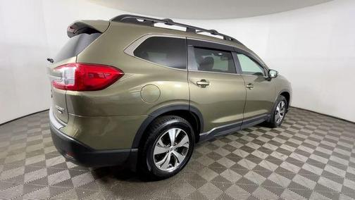 Autumn Green Metallic 2023 Subaru Ascent Premium 7-Passenger