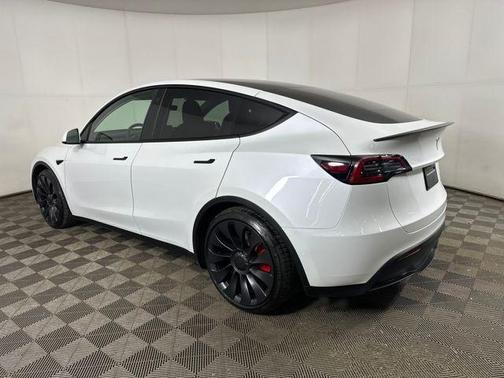 Pearl White Multi-Coat 2022 Tesla Model Y Performance Dual Motor All-Wheel Drive