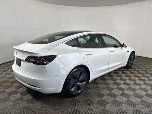 2019 Tesla Model 3 Standard Range Plus