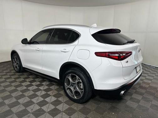 2020 Alfa Romeo Stelvio Base