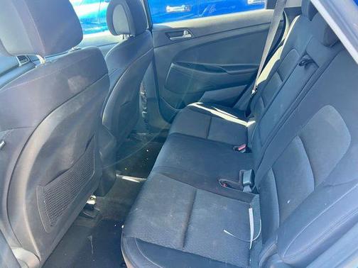2016 Hyundai TUCSON SE