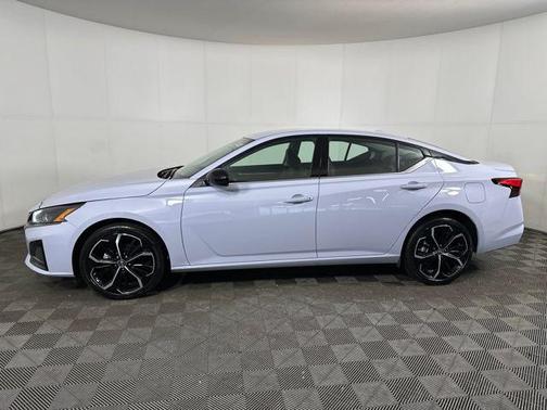 2025 Nissan Altima SR AWD