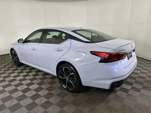 2025 Nissan Altima SR AWD