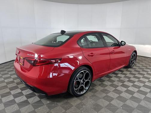 2023 Alfa Romeo Giulia Veloce AWD