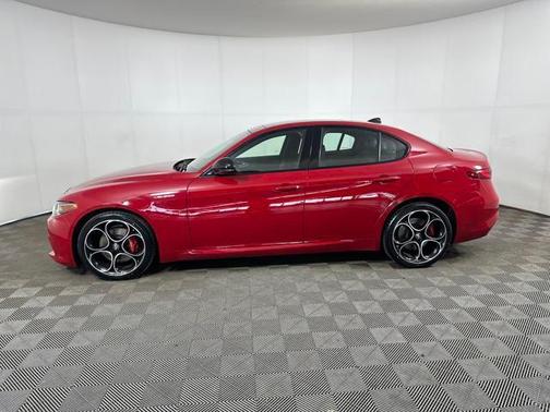 2023 Alfa Romeo Giulia Veloce AWD