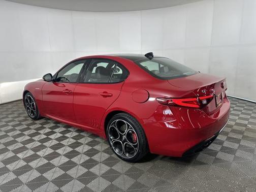 2023 Alfa Romeo Giulia Veloce AWD