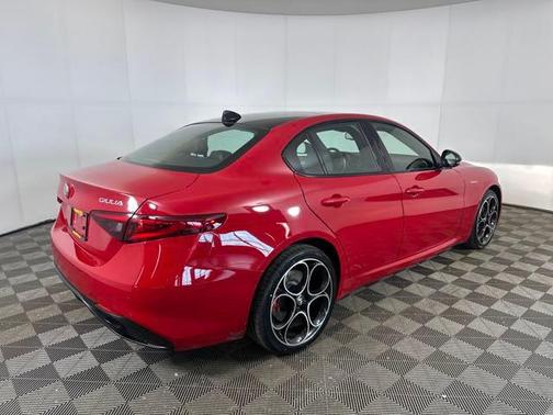 2023 Alfa Romeo Giulia Veloce AWD