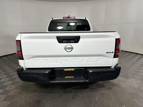 2024 Nissan Frontier S