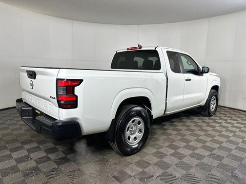 2024 Nissan Frontier S
