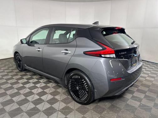 2024 Nissan Leaf SV PLUS