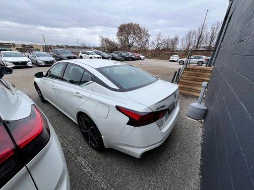 2025 Nissan Altima SR FWD