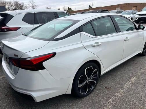 2025 Nissan Altima SR FWD