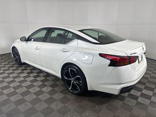 2025 Nissan Altima SR FWD