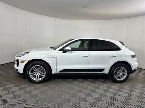 2020 Porsche Macan Base