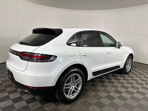 2020 Porsche Macan Base