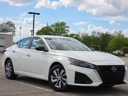 2025 Nissan Altima S FWD