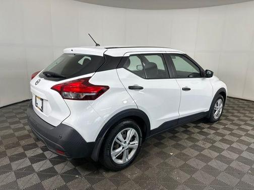 2020 Nissan Kicks S