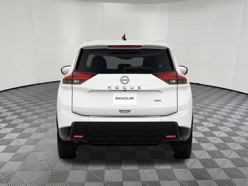 Qbe 2027 Nissan Rogue SV