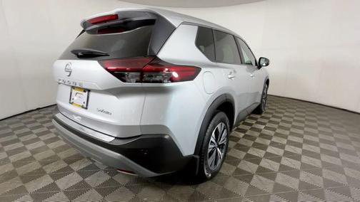 Brilliant Silver Metallic 2023 Nissan Rogue SV