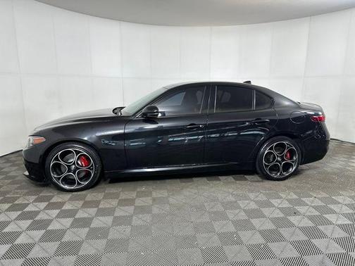 2022 Alfa Romeo Giulia Veloce