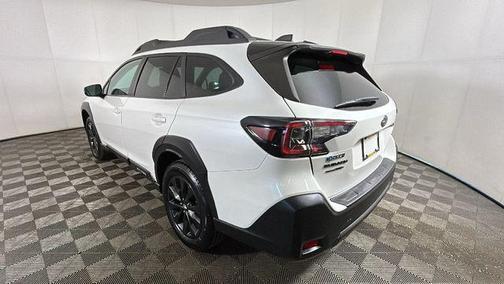 Crystal White Pearl 2024 Subaru Outback Onyx Edition