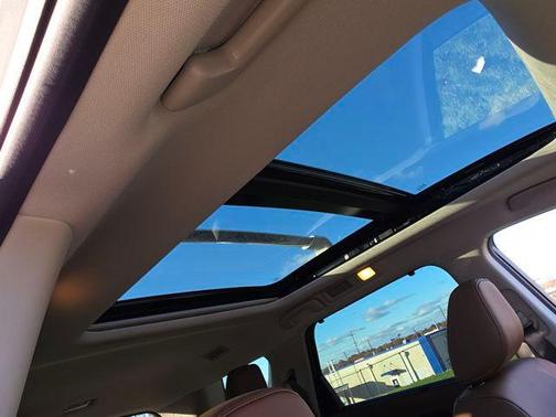 2025 Nissan Pathfinder Platinum 4WD