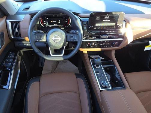 2025 Nissan Pathfinder Platinum 4WD