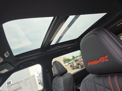 2025 Nissan Armada PRO-4X 4WD